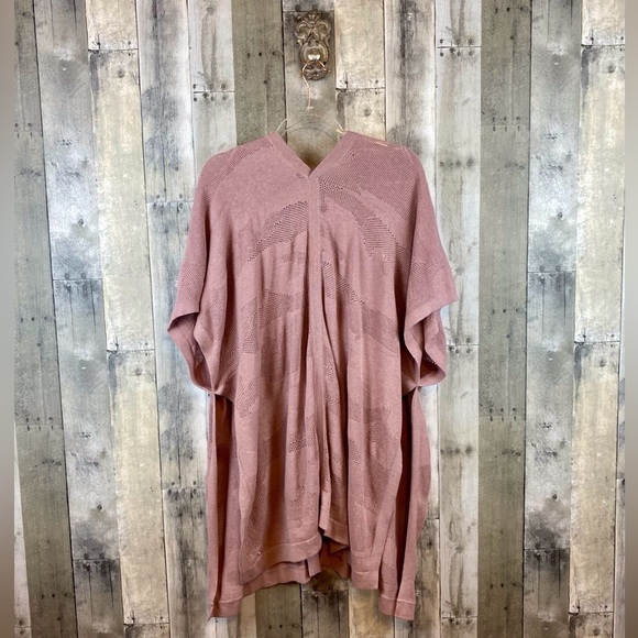 Lululemon Find Your Light Wrap in Heathered Vintage Mauve One Size. - Picture 3 of 16